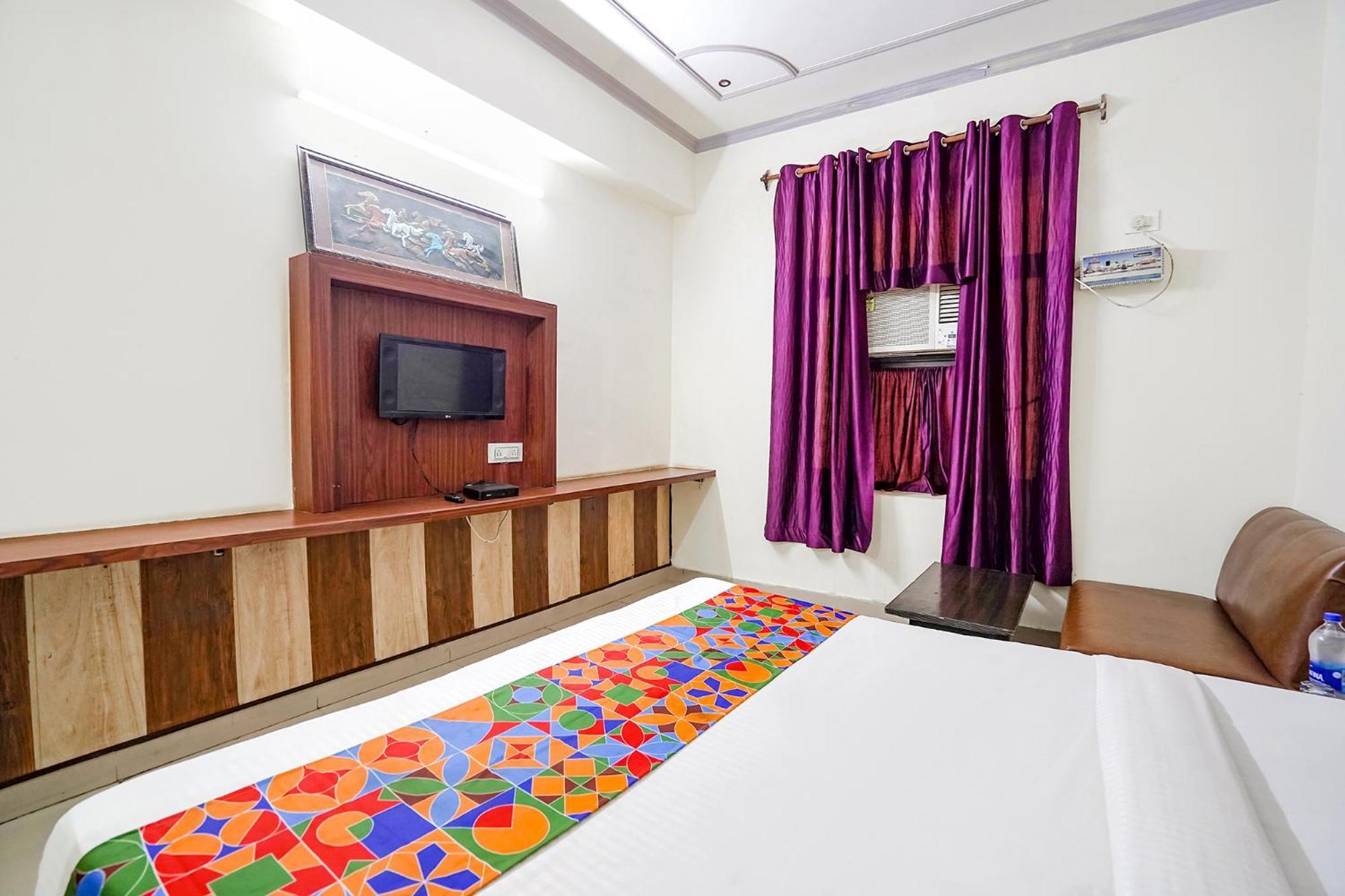 Fabhotel Prashant Palace Майсур Экстерьер фото