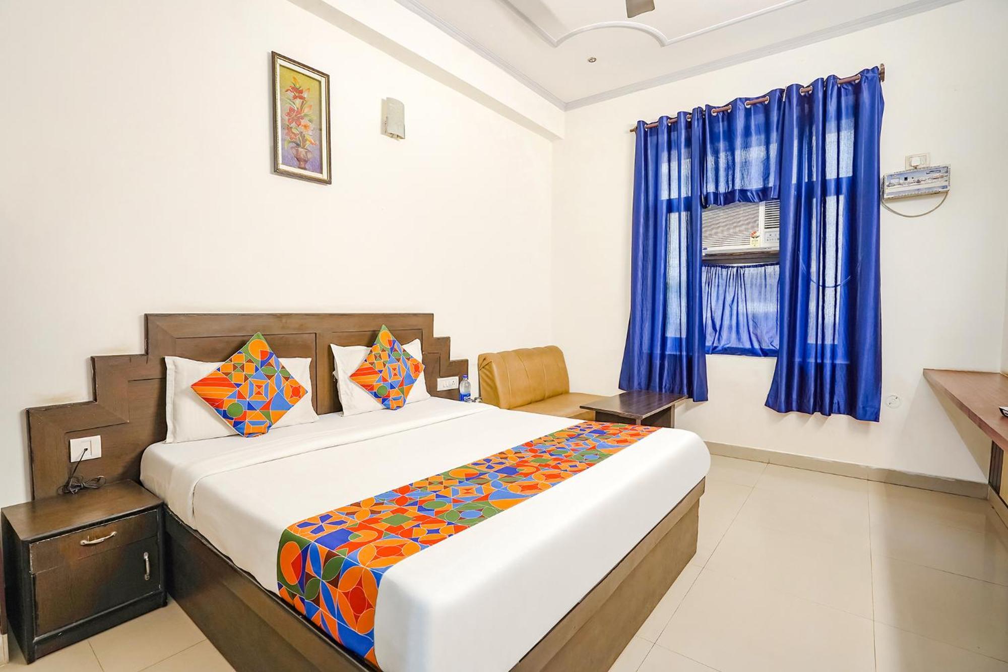 Fabhotel Prashant Palace Майсур Экстерьер фото