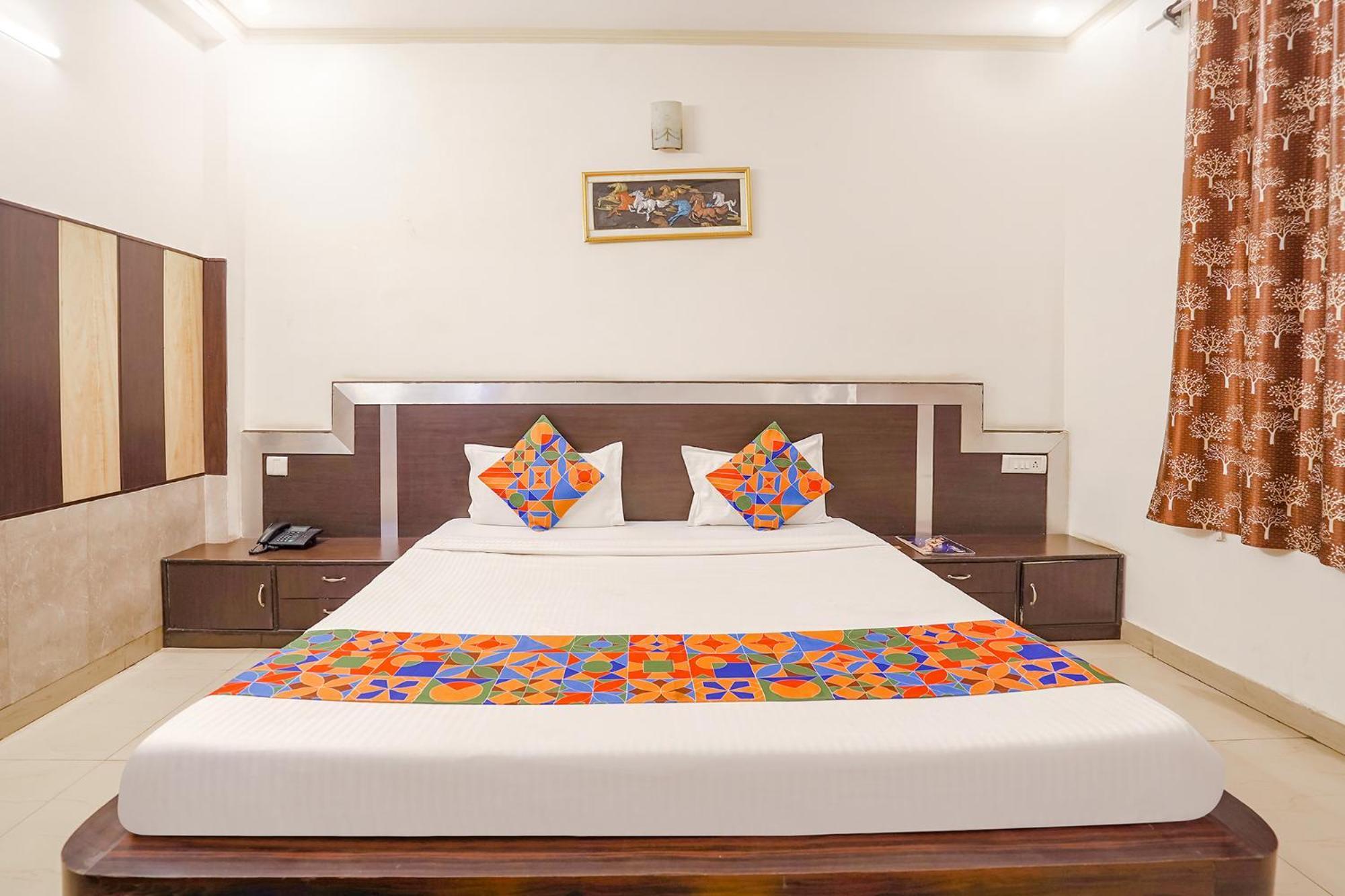 Fabhotel Prashant Palace Майсур Экстерьер фото