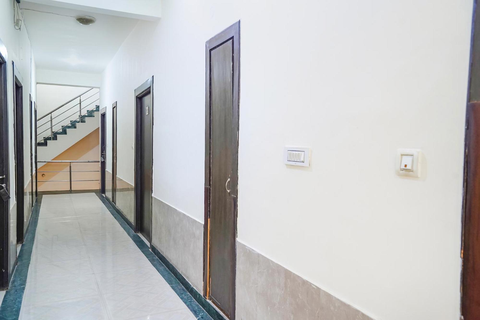 Fabhotel Prashant Palace Майсур Экстерьер фото