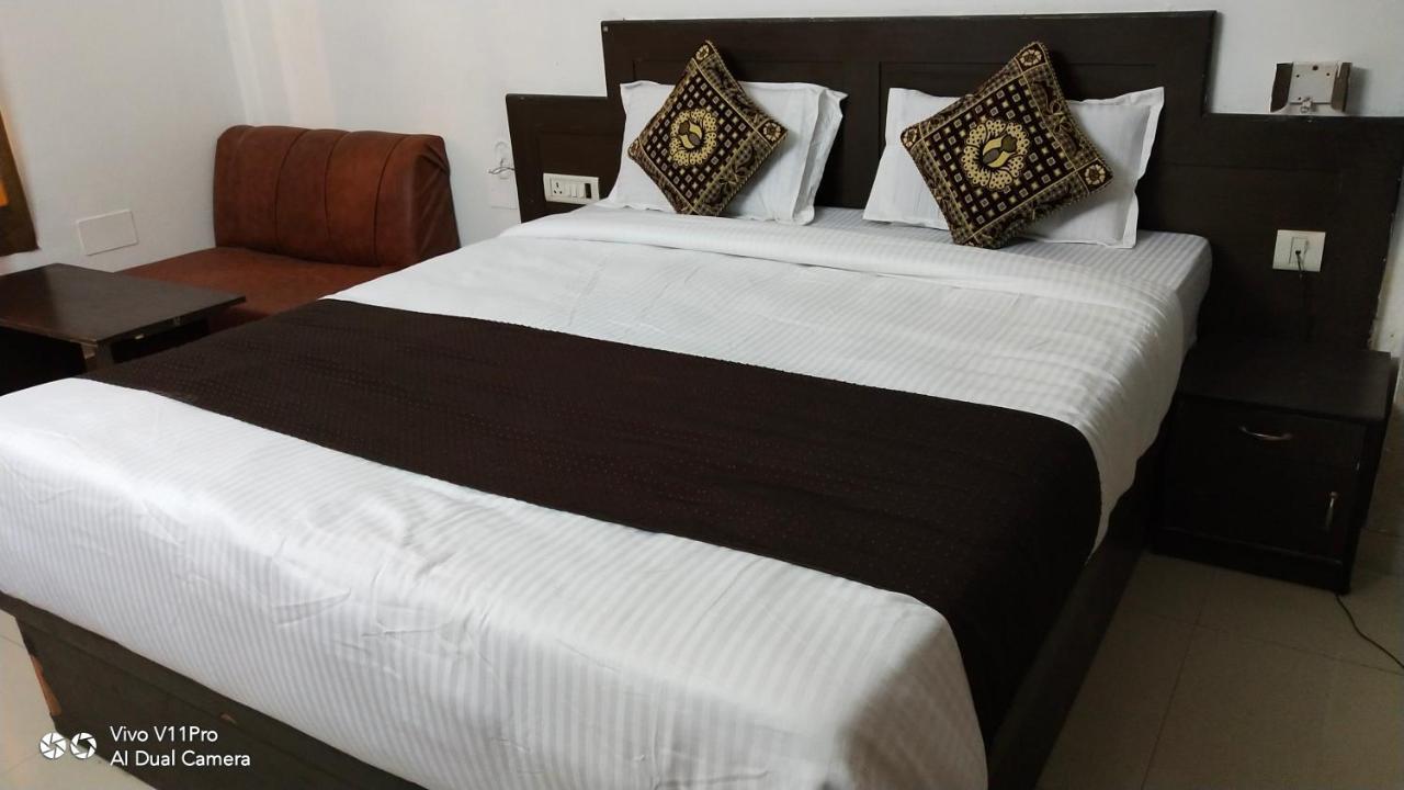 Fabhotel Prashant Palace Майсур Экстерьер фото