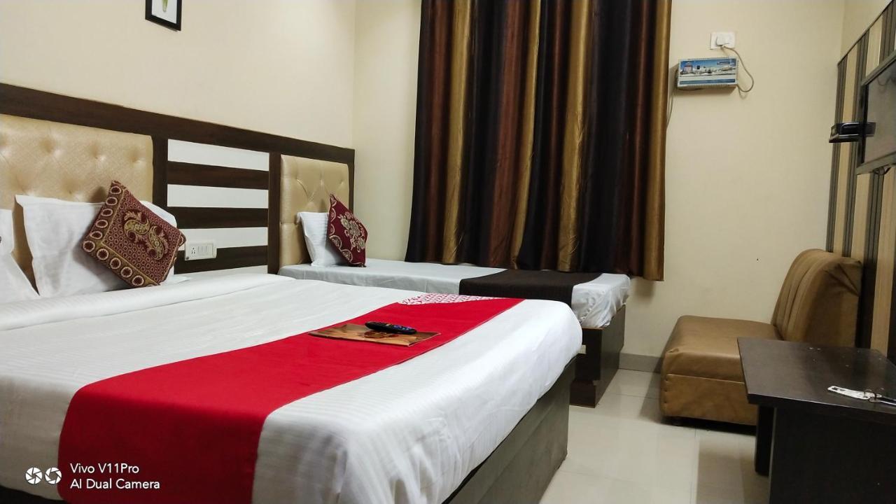 Fabhotel Prashant Palace Майсур Экстерьер фото