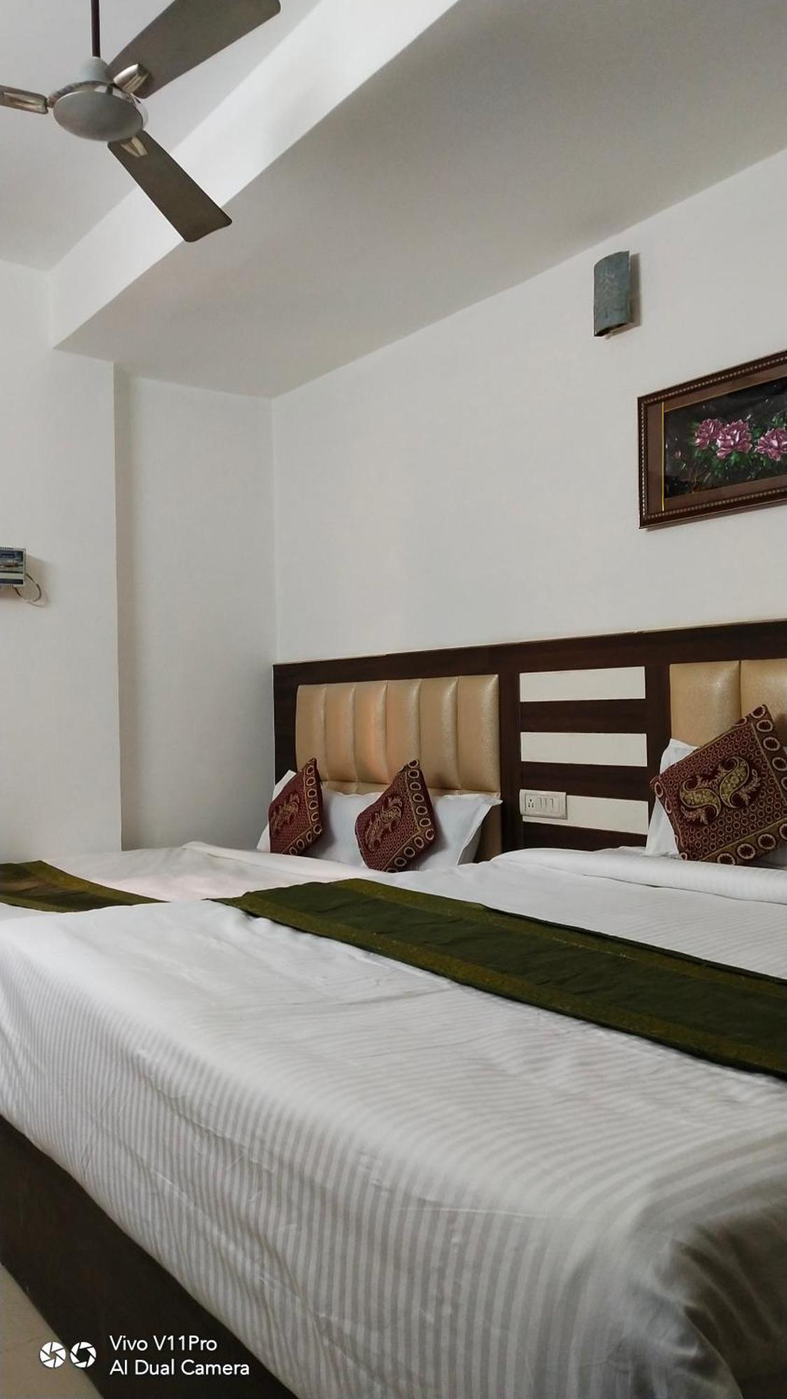 Fabhotel Prashant Palace Майсур Экстерьер фото