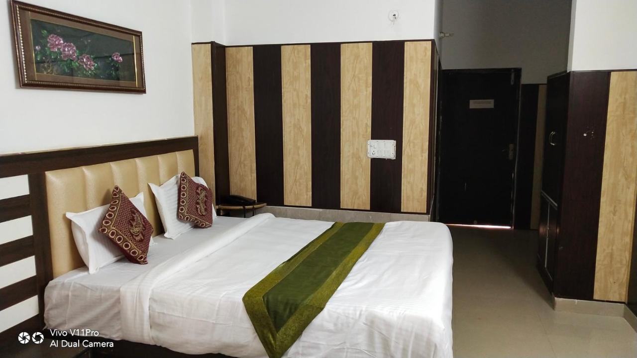Fabhotel Prashant Palace Майсур Экстерьер фото