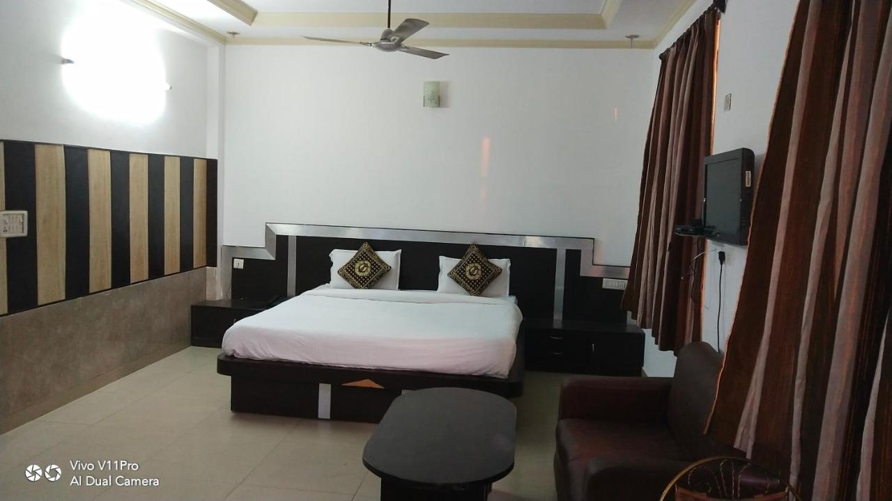 Fabhotel Prashant Palace Майсур Экстерьер фото